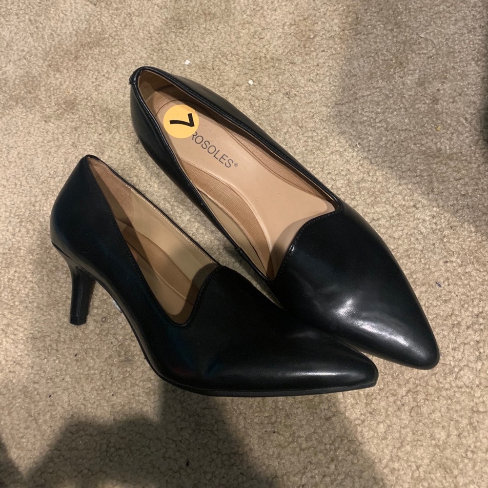 Never Been Worn Rosales Heals!